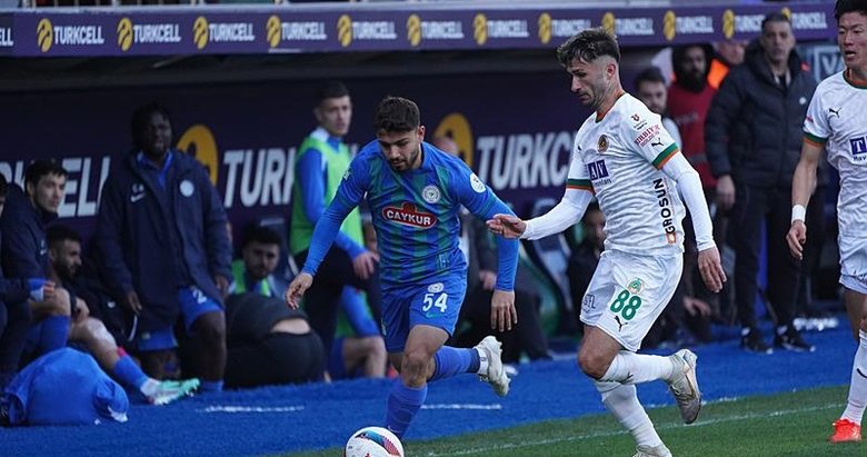 Çaykur Rizespor Alanya’yı devirdi