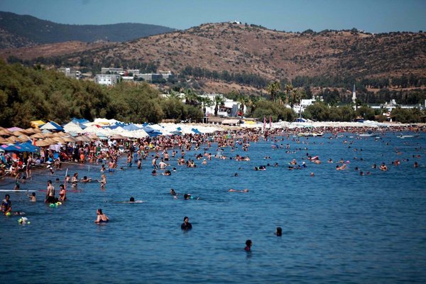 bayram-oncesi-bir-klasik-bodrum-tiklim-tiklim-fiyatlar-ne-kadardan-basliyor-1778138060211.jpg
