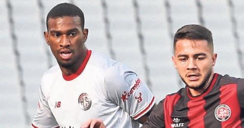 Antalyaspor’da Haji Wright tamam