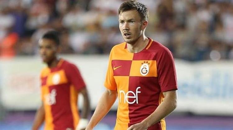 Galatasaray-Fenerbahçe derbisinde Fatih Terim bakın kimi oynatıyor?