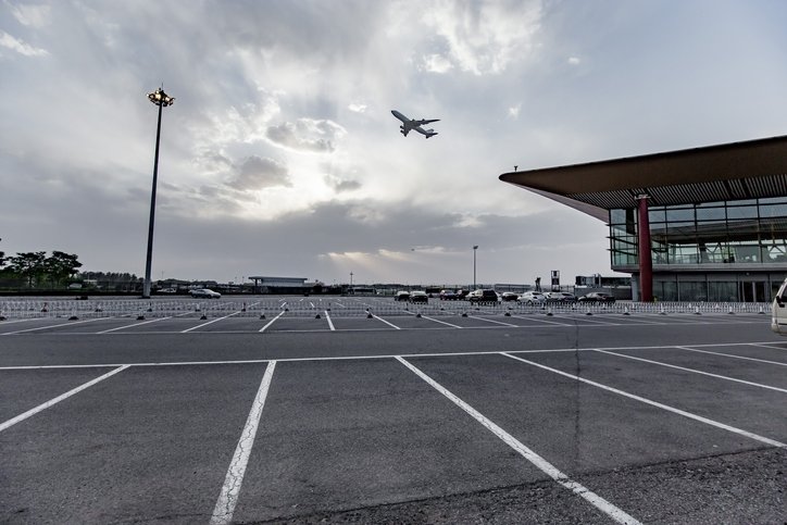 2019 İzmir Adnan Menderes Havalimanı kapalı otopark ücretleri ne kadar?