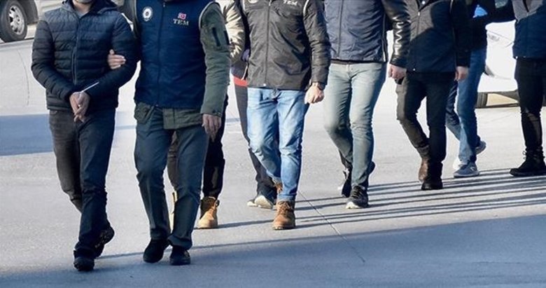 İzmir merkezli 8 ilde FETÖ operasyonu: 11 gözaltı
