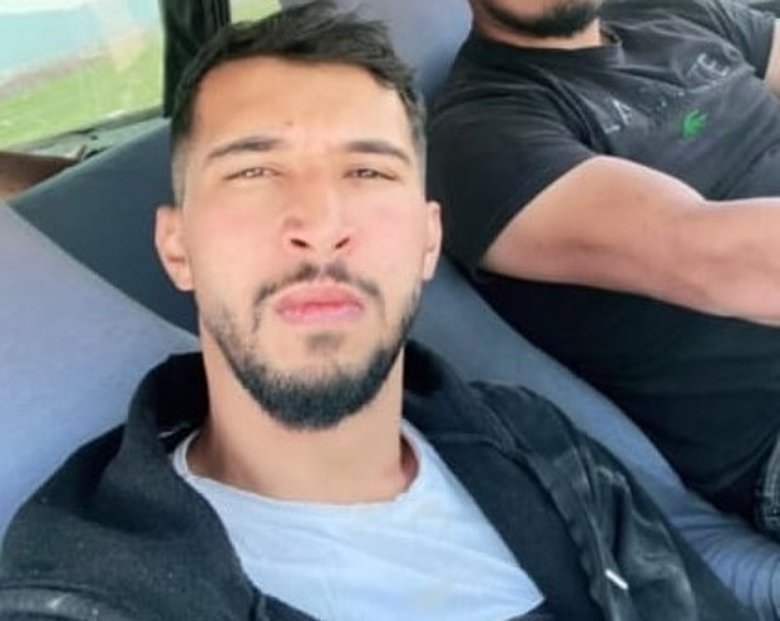 Denizli’de feci kaza! Elektrik direğine çarpan otomobilde 2 ölü 1 yaralı