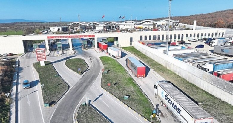 Kapıkule’de günlük ticari araç geçiş rekoru kırıldı