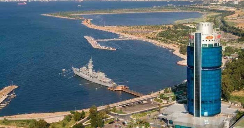 Ellerinde çekiç var her şeyi çivi olarak görüyorlar!