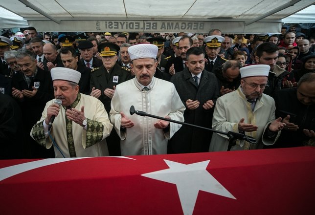Şehit Yüzbaşı Ümit Özerli'ye İzmir’den hüzünlü veda