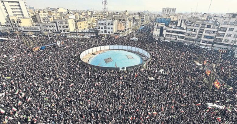 Hamaney’in yerine oğlu seçildi