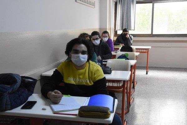 Sağlık ve Milli Eğitim Bakanlığı yüz yüze eğitim şartlarını belirledi