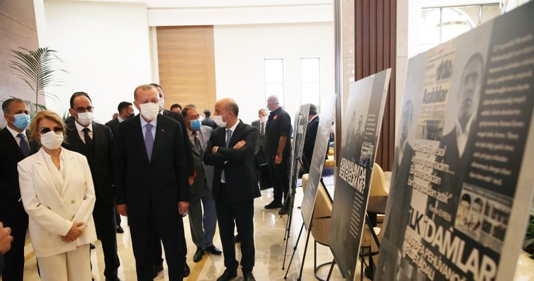 Başkan Erdoğan ve Tansu Çiller 12 Eylül fotoğraf sergisini gezdi