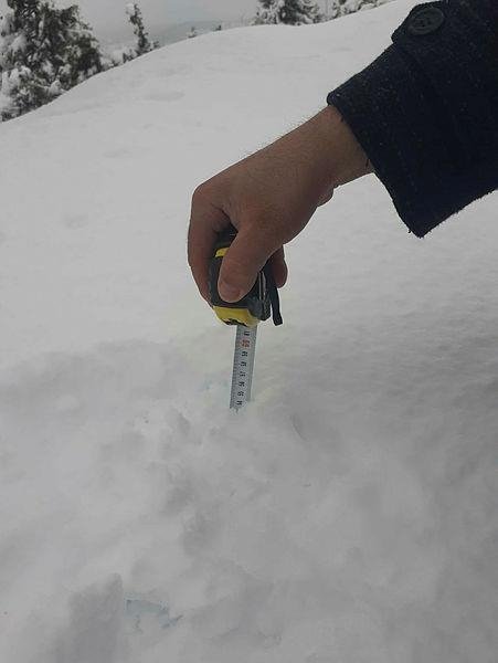 Çameli dondu! Sıcaklığın eksi 16 dereceye düştüğü ilçede ekipler seferber oldu