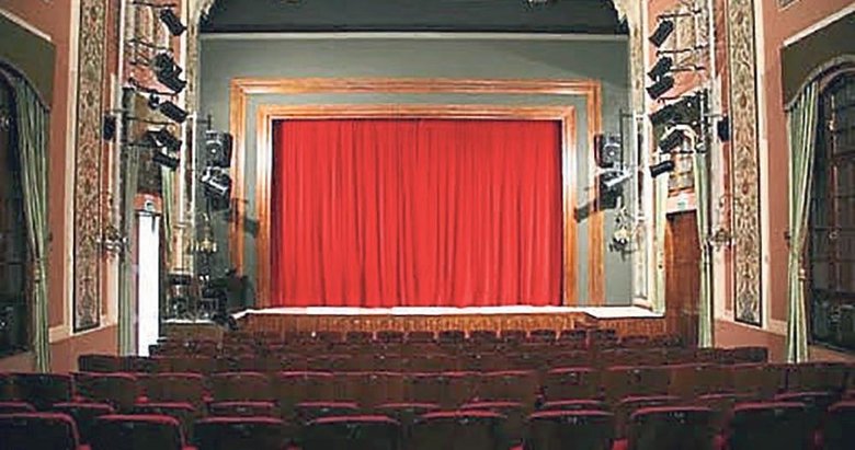 İzmir Devlet Tiyatroları’nda Kovid 19 şoku