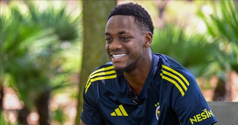 Fenerbahçeli oyuncudan şok hareket! Herkes bunu konuşuyor