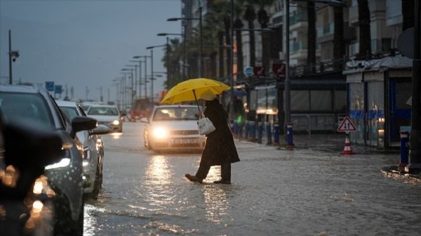 izmir-hava-durumu-son-dakika-9-haziran-sali-egede-yasayanlar-dikkat-1780975917845.jpeg