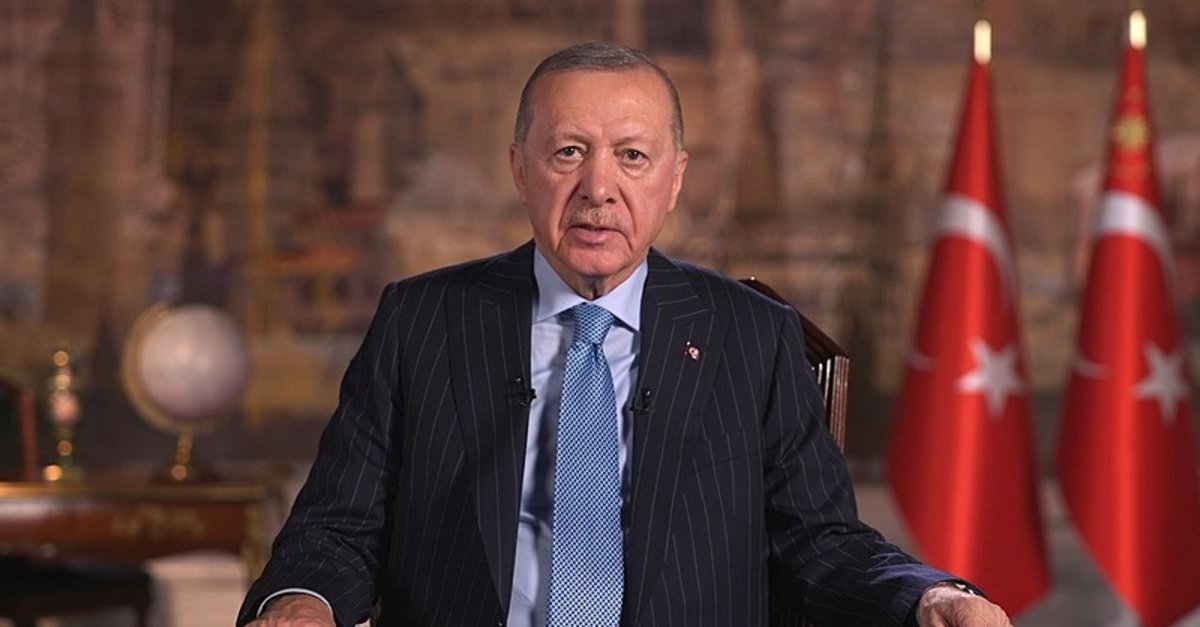 Başkan Erdoğan'dan yeni yıl mesajı! "Yeni yılda da eserlerimizle konuşacağız"