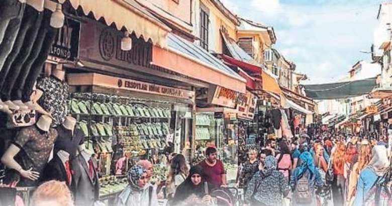 2 bin yıllık çarşıda turistik tur