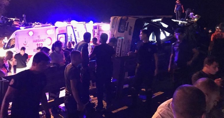 Bursa’da öğrencileri taşıyan otobüs devrildi