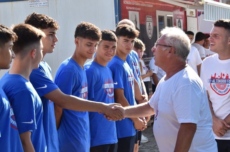 25 yılda bir değil, 25 günde bir yıldız yetiştirmeliyiz