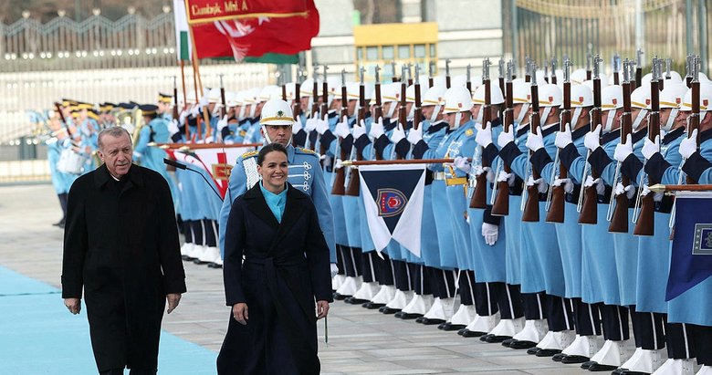 Başkan Erdoğan, Macaristan Cumhurbaşkanı Novak’ı resmi törenle karşıladı