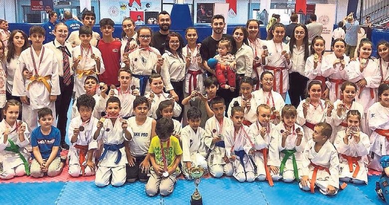 Manisa BŞB karatede 58 madalyayla döndü