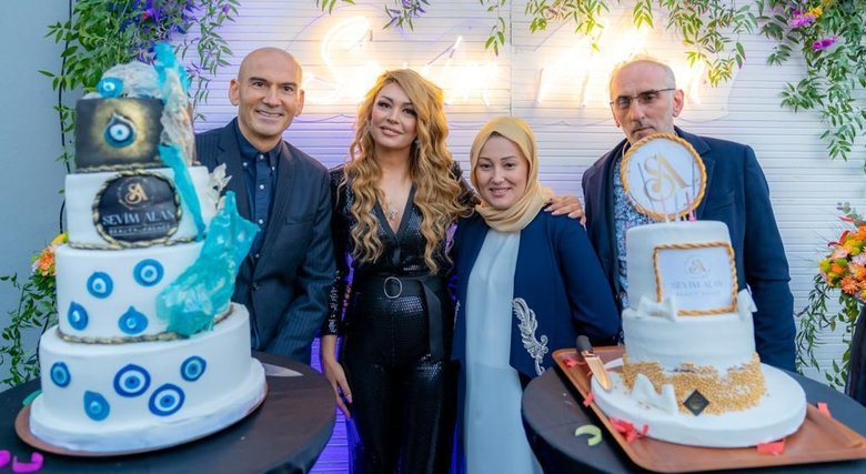 Sevim Alan ünlü isimler ile yeni güzellik merkezini açtı