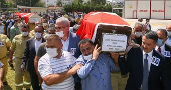 İzmir’de korkutan yangın! Evlere sıçramadan söndürüldü