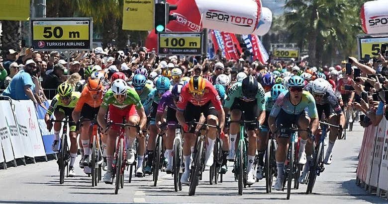 Cumhurbaşkanlığı Türkiye Bisiklet Turu rotasına Başkent Ankara da girdi