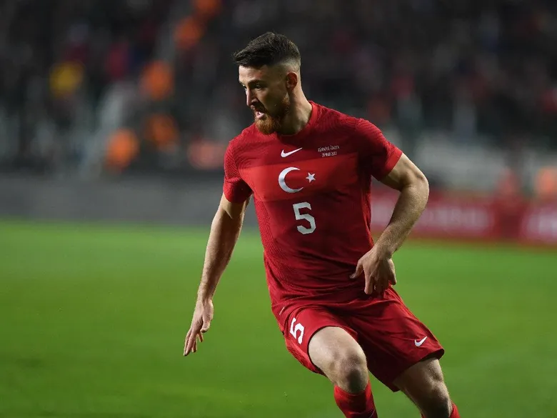 son-dakika-besiktas-milli-oyuncu-transferini-bitirdi-1783262960054.png