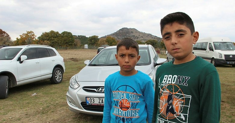 İki kardeş uyuyakalınca servisi kaçırmış