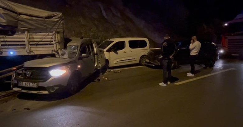 Afyonkarahisar’daki zincirleme kazada can pazarı