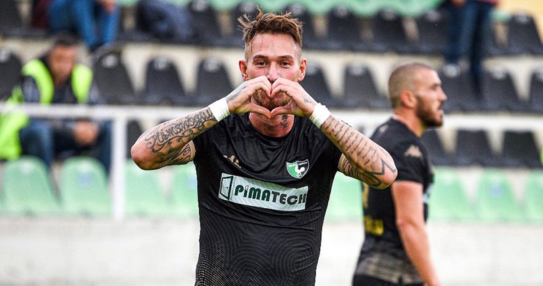 Eksik Horoz gurbette