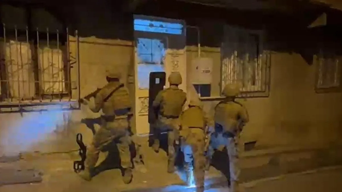 SON DAKİKA: İzmir'de taraftar görünümlü çete operasyonunda yeni gelişme! 51 şüpheli tutuklandı