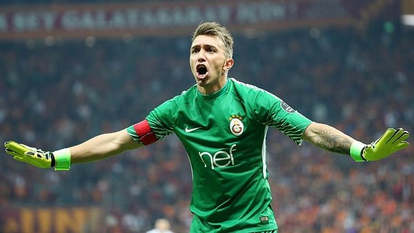 galatasaray-efsanesi-muslera-istanbuldan-ayrildi-1749641752764.jpg
