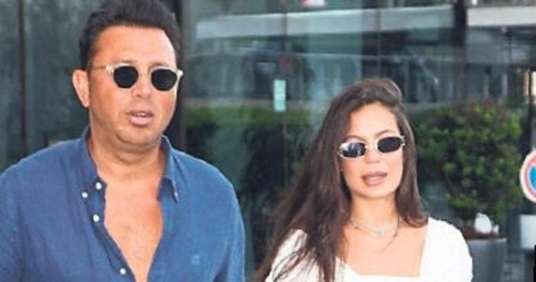 Ülkeye döner dönmez sevgilisine koştu