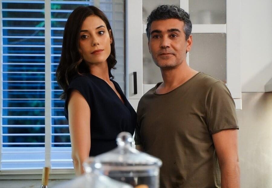 sadakatsiz in yildizi cansu dere estetiksiz haliyle soke etti