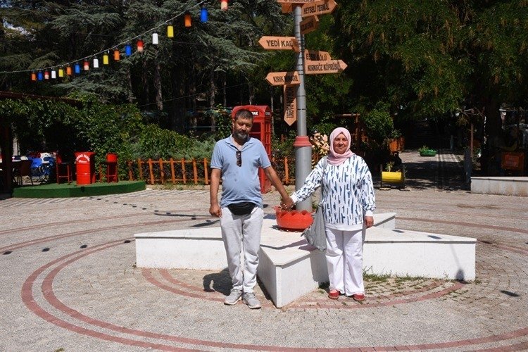 Afyonkarahisar’da herkesi duygulandıran yol arkadaşlığı! Diyaliz hastası eşine böbreğini vererek yeniden can oldu